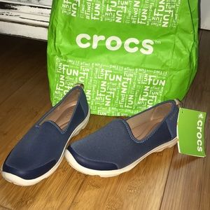 crocs busy day stretch skimmer